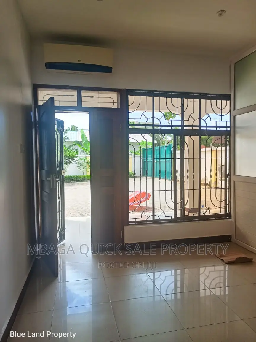 4bdrm House in Masai Near Slip Way, Masaki for rent in Masaki