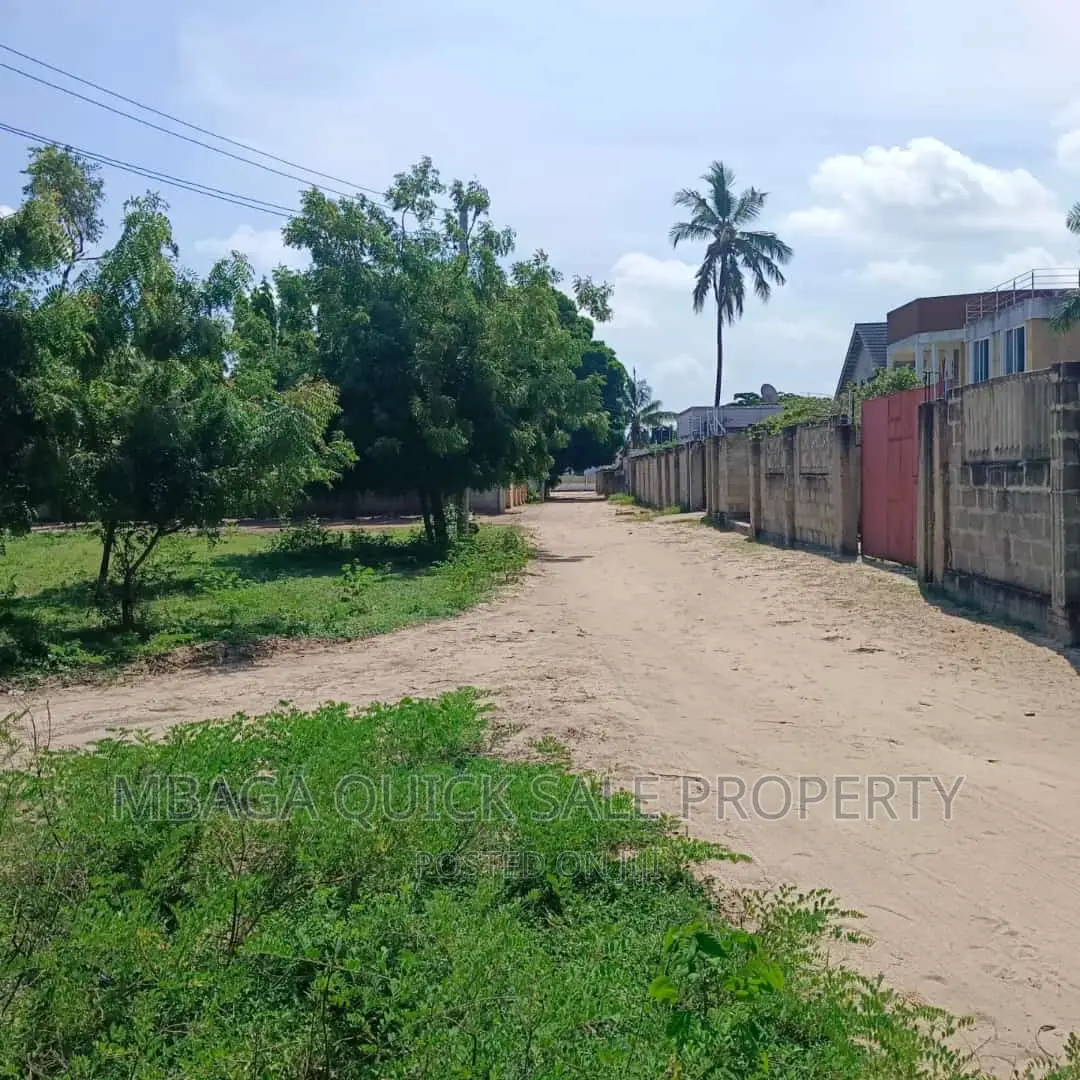Plot for Sale at Ununio With Small 3 Bed Room House in Bunju