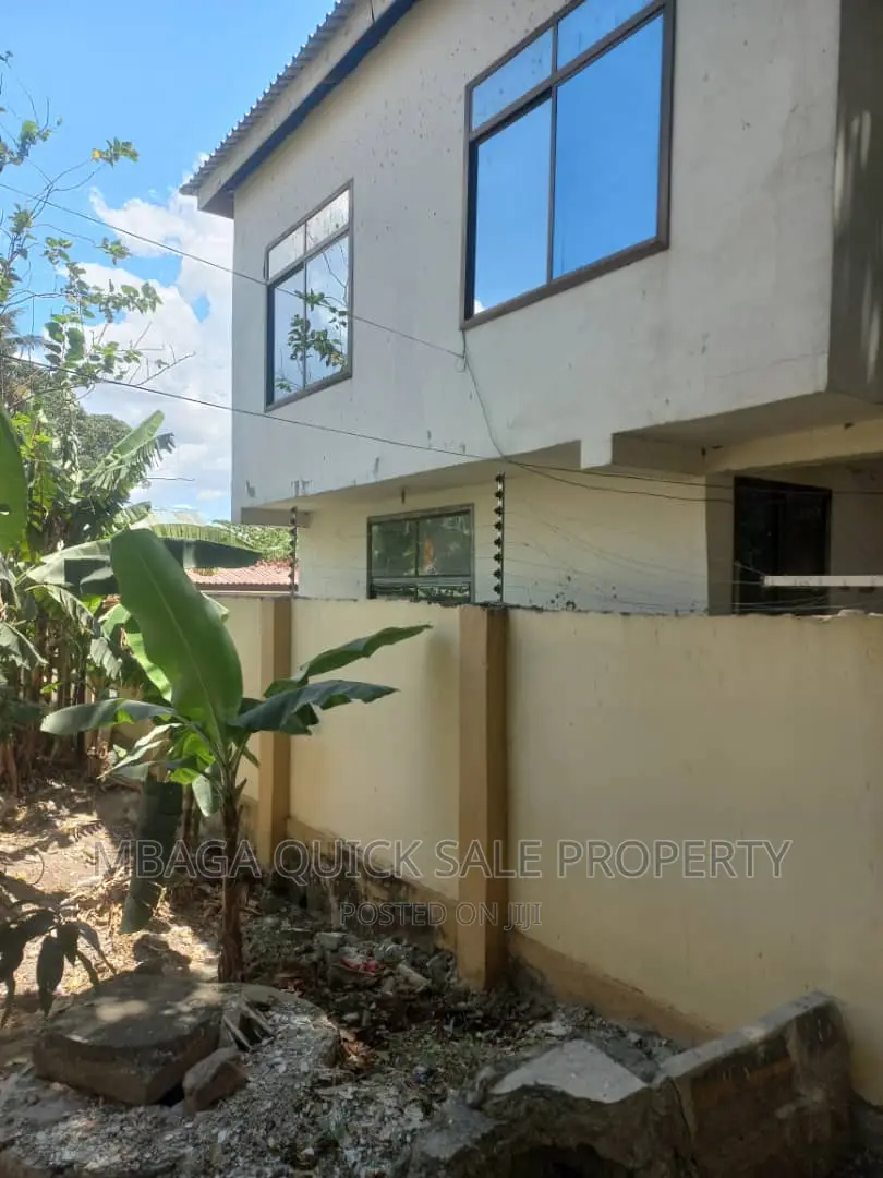 4bdrm House in Moroko, Kinondoni for sale in Kinondoni