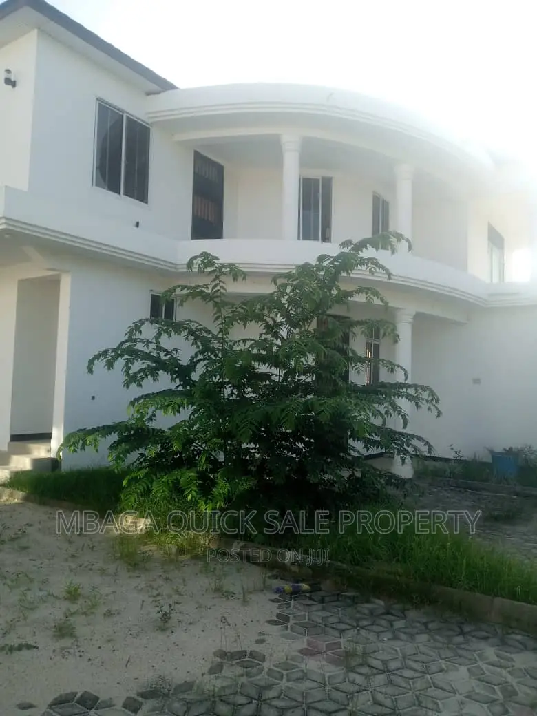 5bdrm House in Mbweni for rent in Mbweni