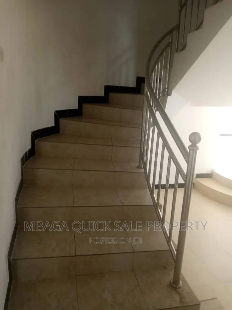 5bdrm House in Mbweni for rent in Mbweni
