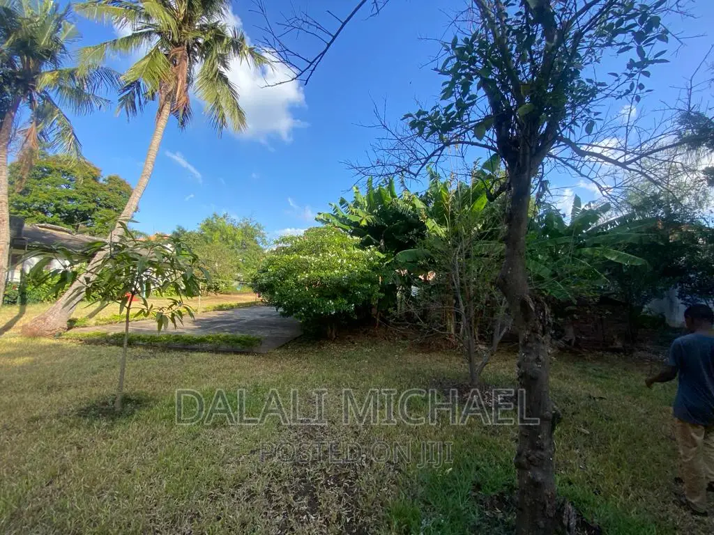 Oysterbay Plot for Sale in Oyster Bay