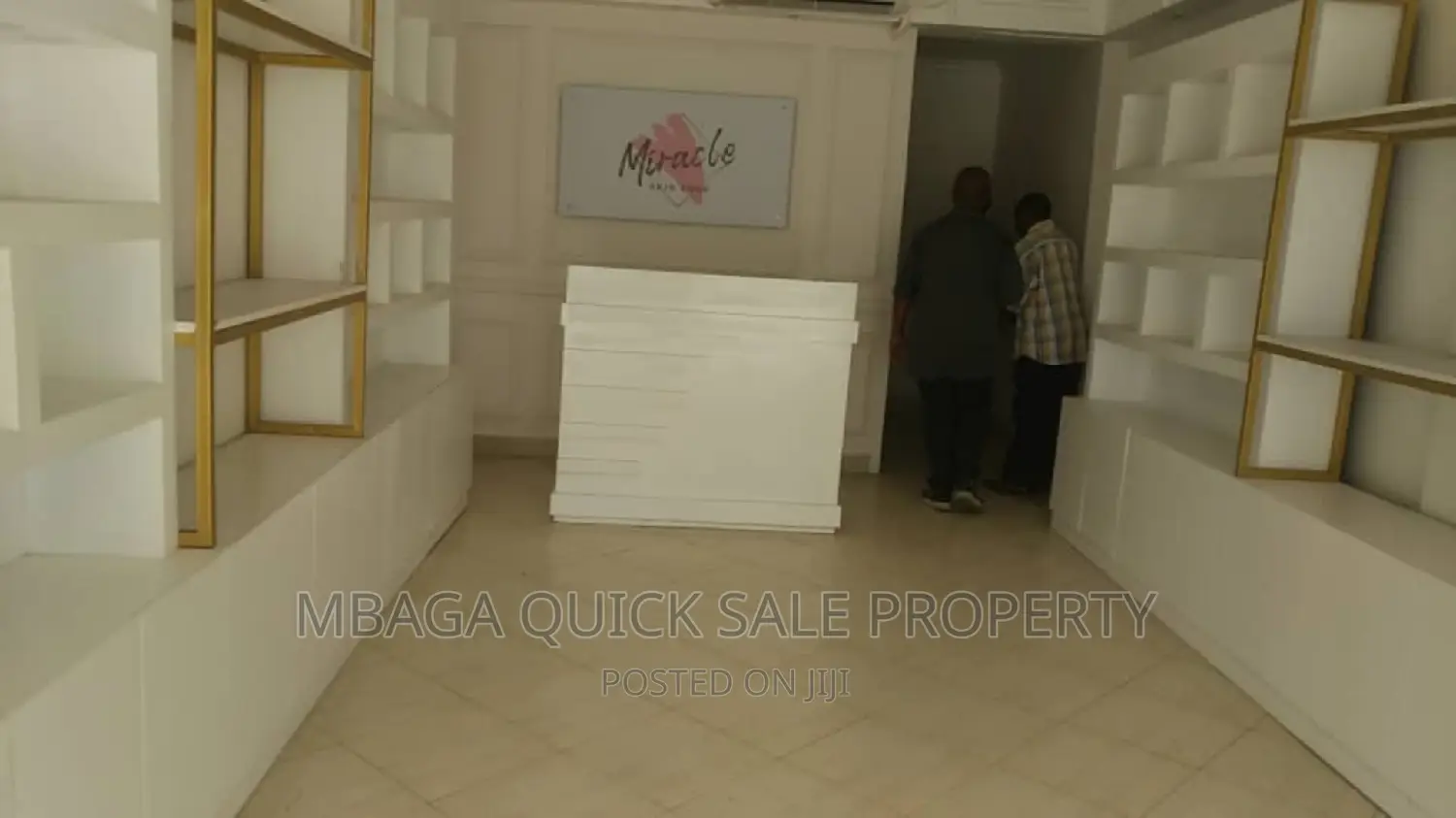 Shop Frem for Rent at Oyster Bay in Oyster Bay