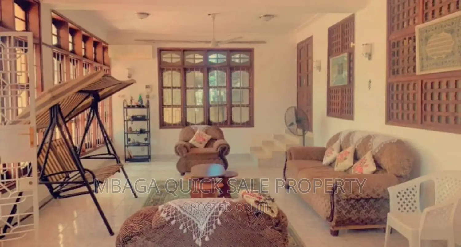 5bdrm House in Msasani Beach for sale in Msasani