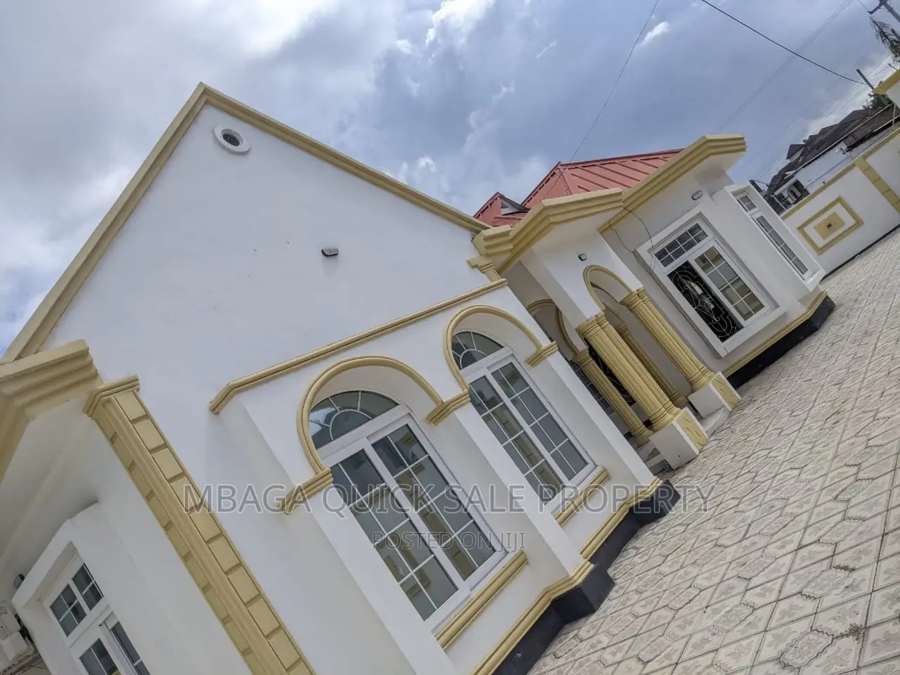 3bdrm Apartment in Mbezi Beach Shoppers for rent in Mbezi Beach