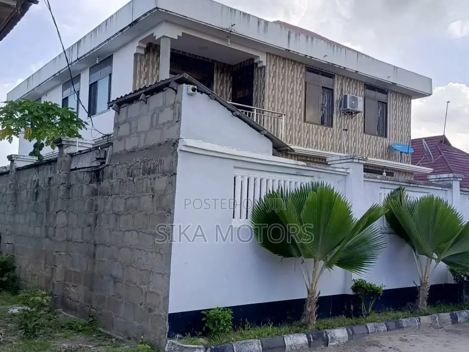 4bdrm House in Sika Citadel, Kinondoni for sale in Kinondoni