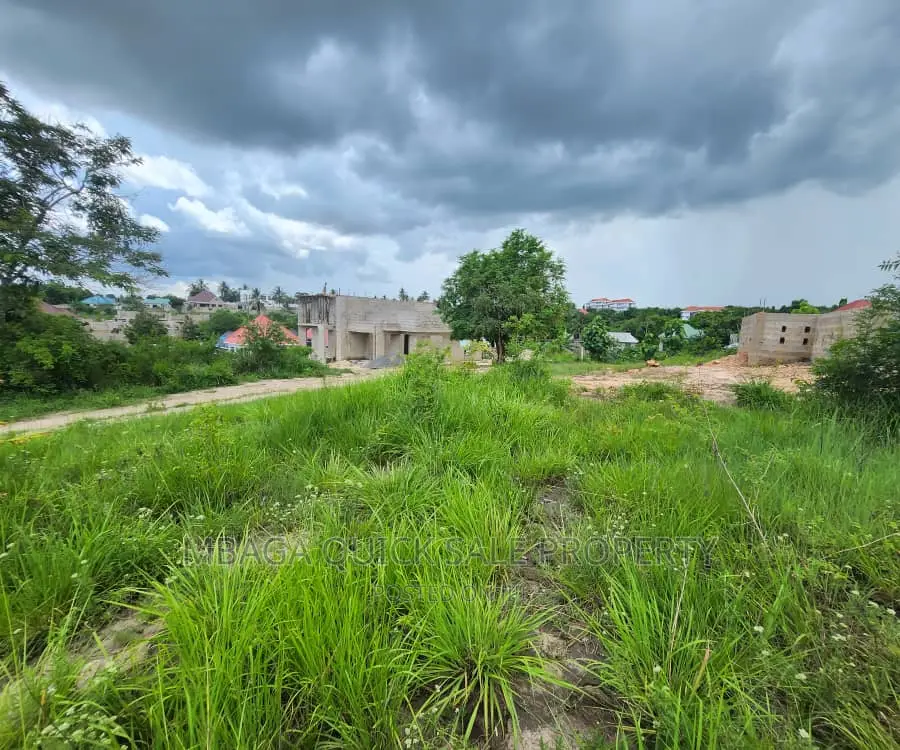 Plot Inauzwa Madale Mwisho in Bunju