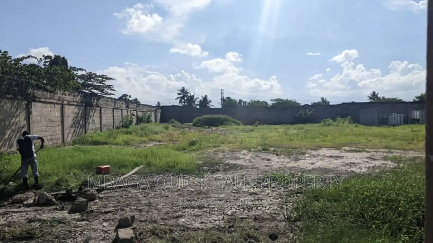 Yard for Rent at Mandela Rd in Mandera