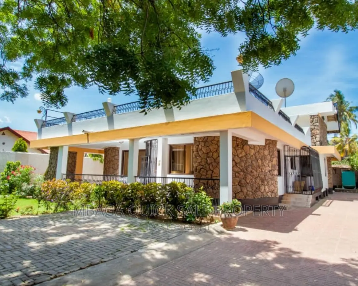 Furnished 4bdrm House in Block  41 Kinondoni for rent in Kinondoni