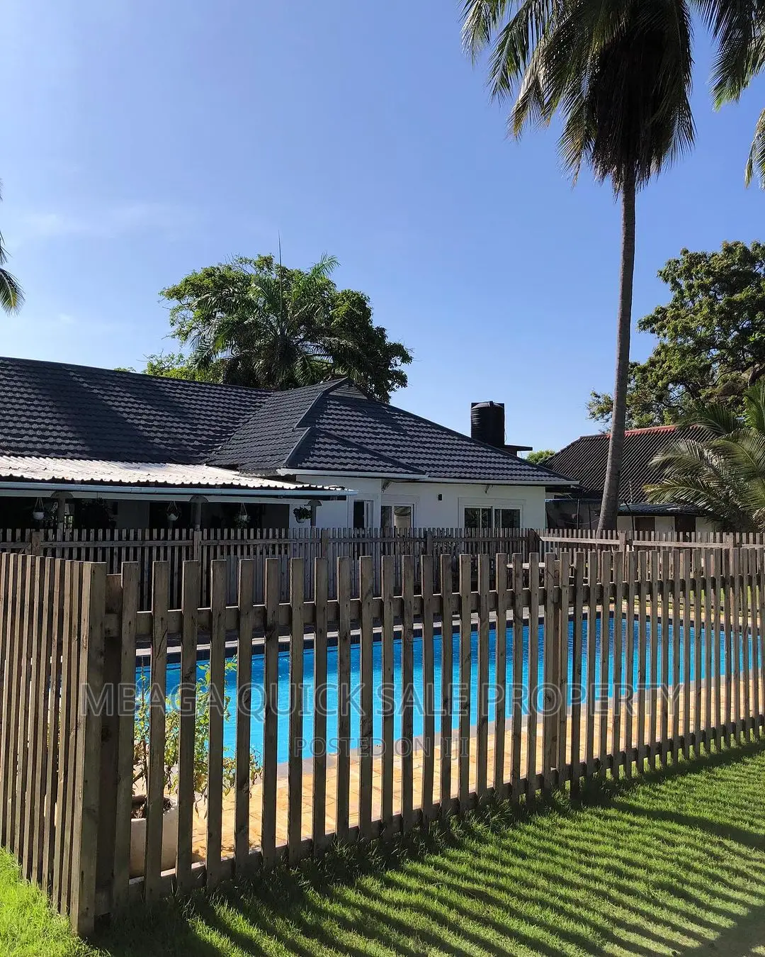 3bdrm House in Beach House  For for sale in Mbezi Beach