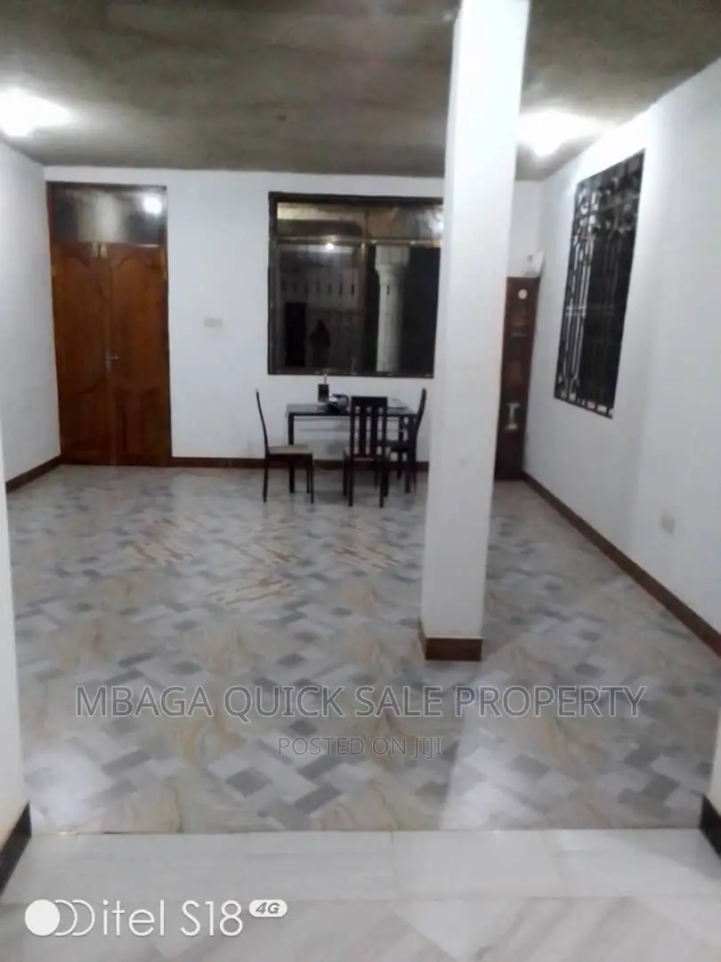 6bdrm Duplex in Goba for sale in Goba
