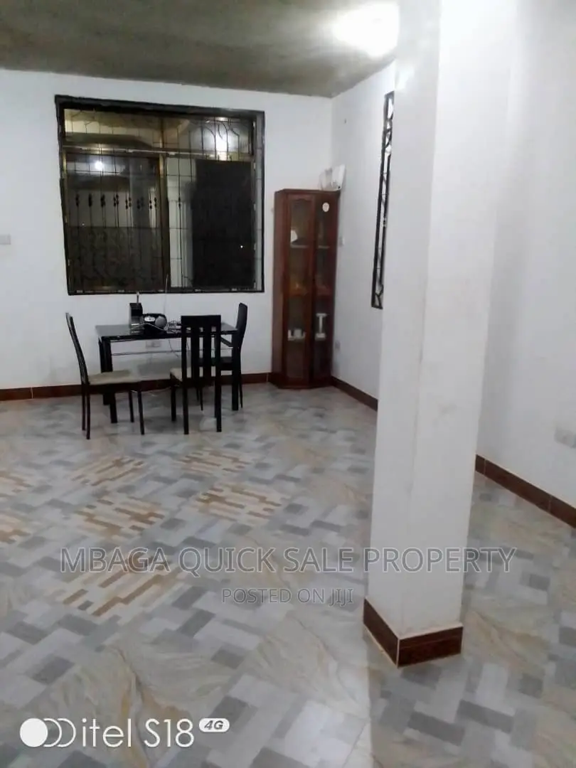 6bdrm Duplex in Goba for sale in Goba