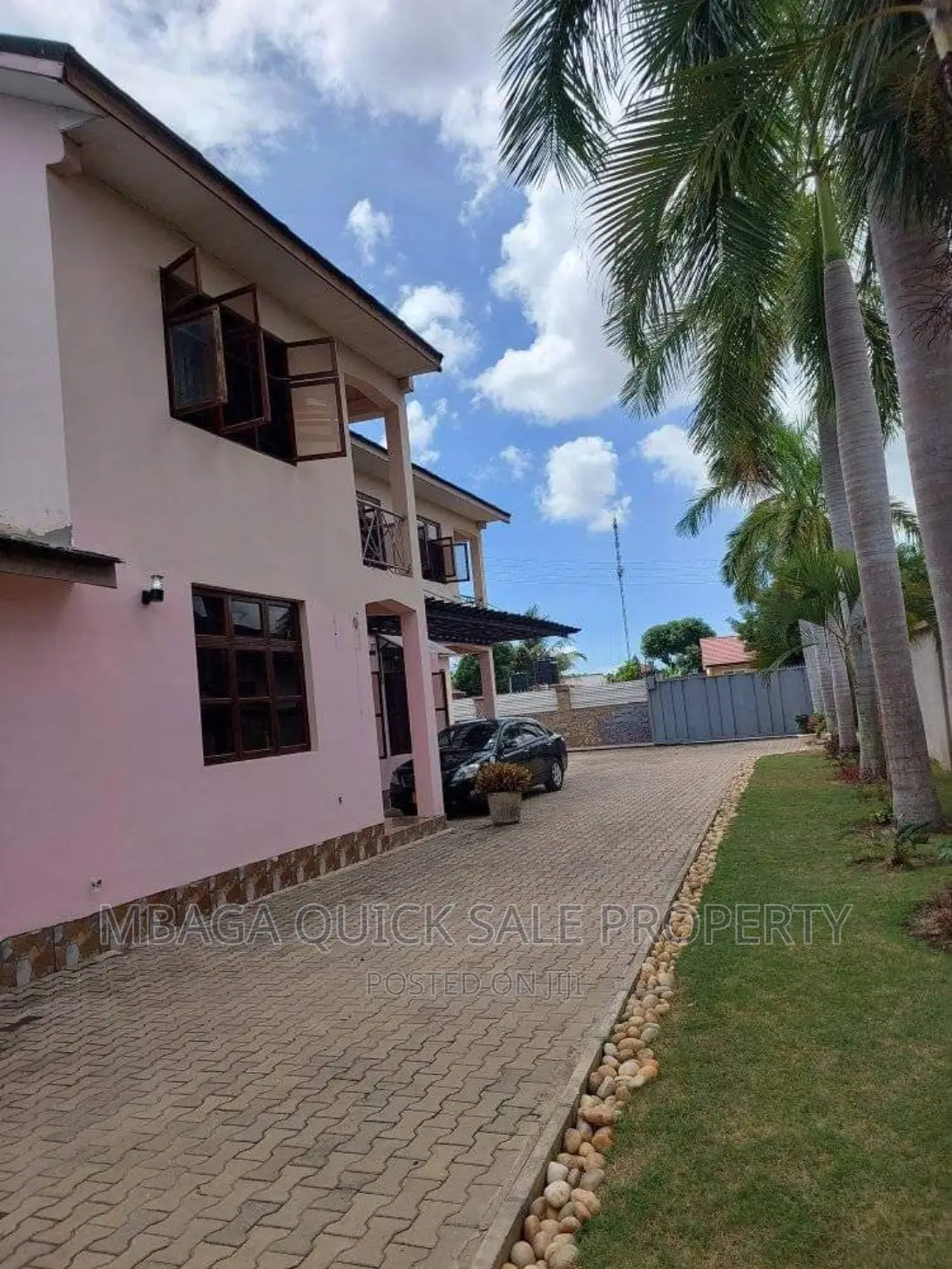 5bdrm House in Ununio, Bunju for sale in Bunju