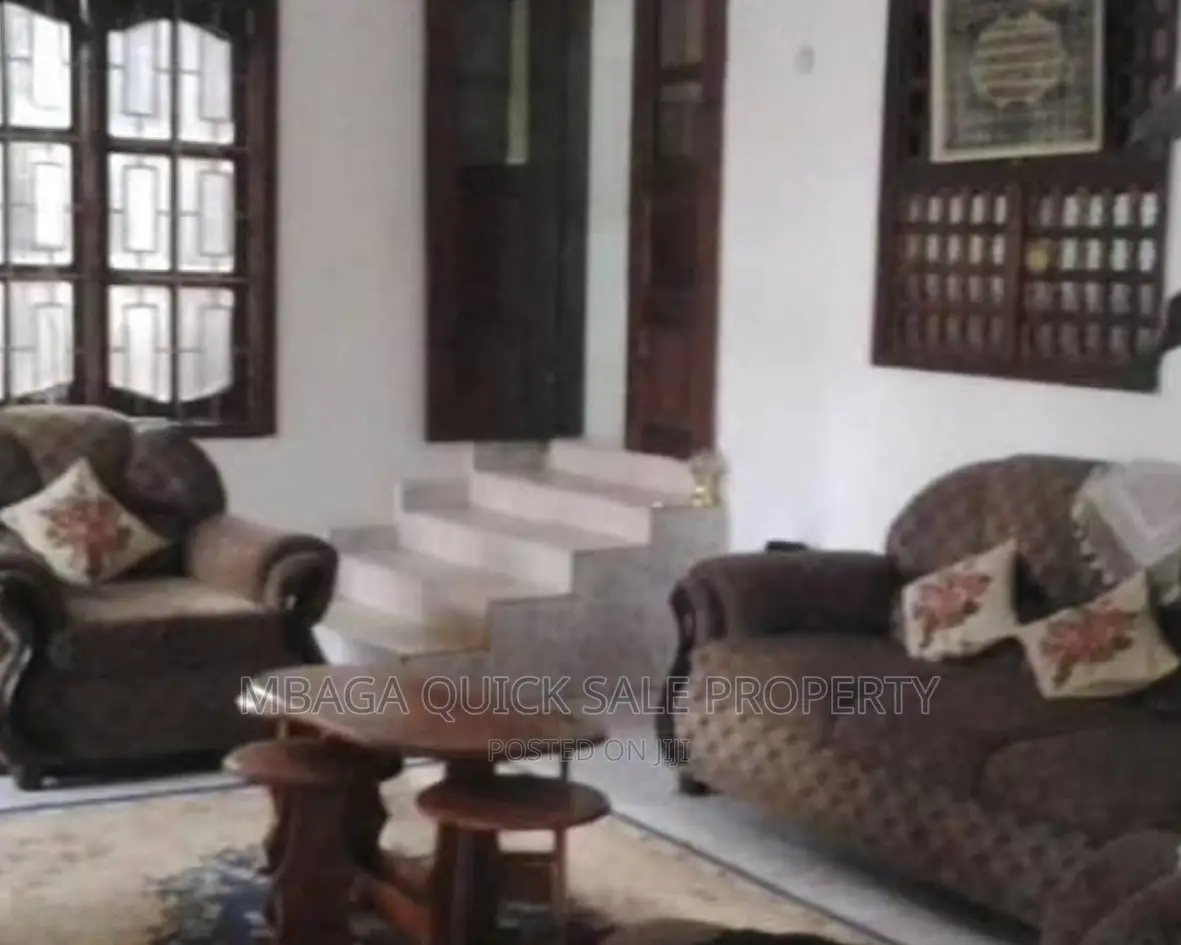 5bdrm House in Msasani for sale in Msasani