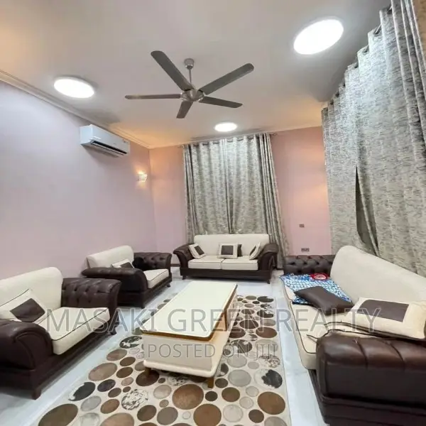 8bdrm Apartment in Mbezi Beach for sale in Mbezi Beach
