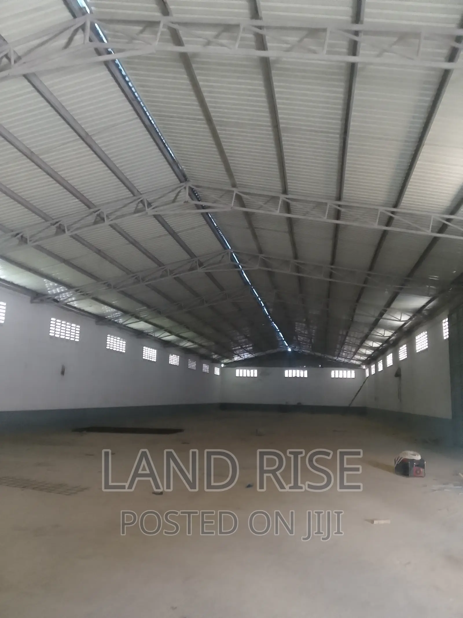 2700 SQM Warehouse in Nyerere Road in Tabata