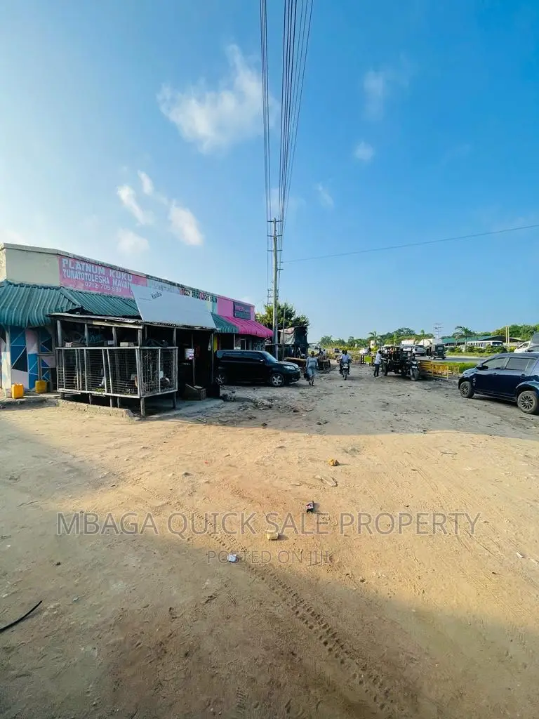 4bdrm House in Mwenge, Sinza for sale in Sinza