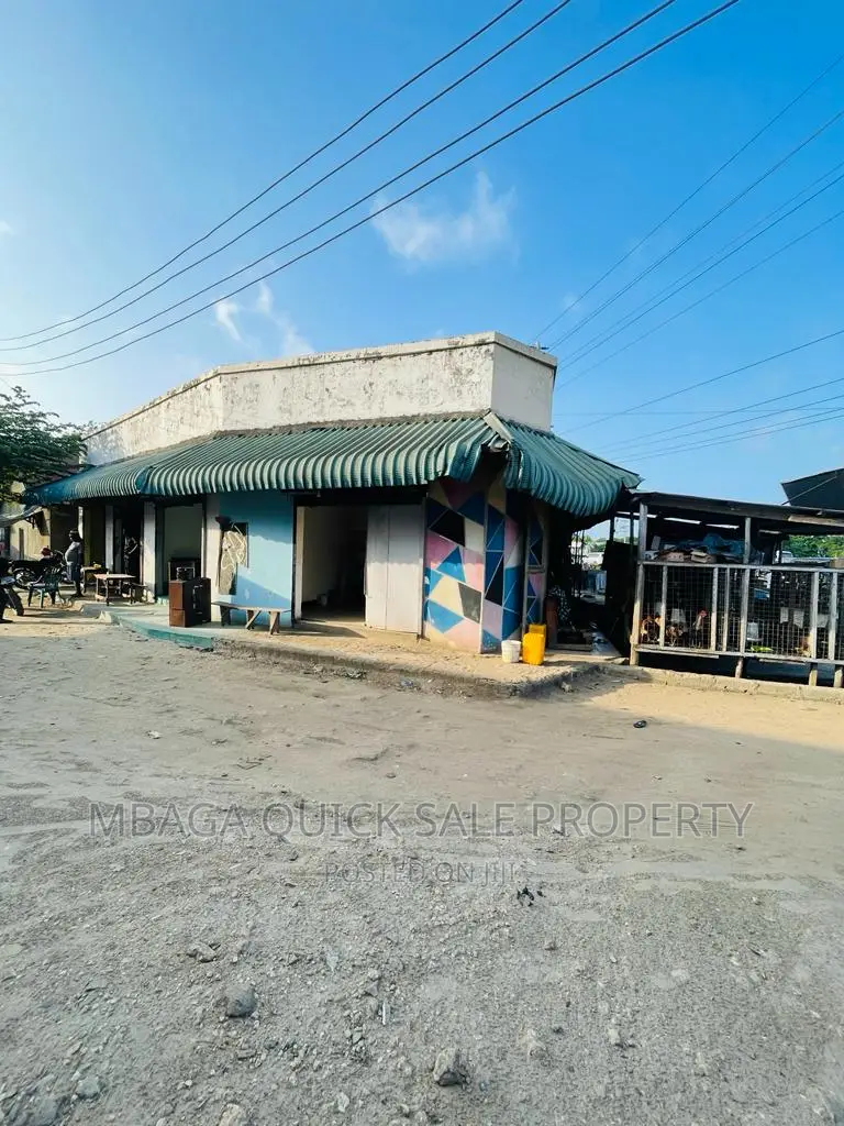 4bdrm House in Mwenge, Sinza for sale in Sinza