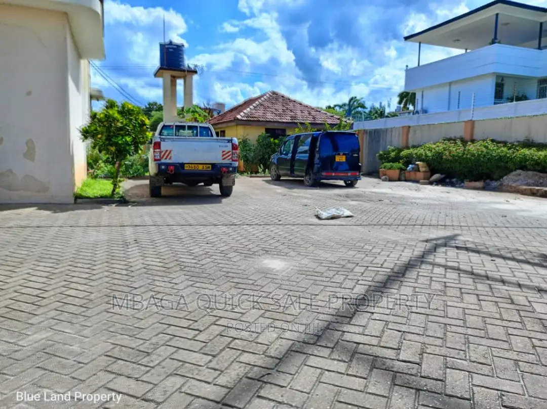 4bdrm House in Mikocheni for rent in Mikocheni