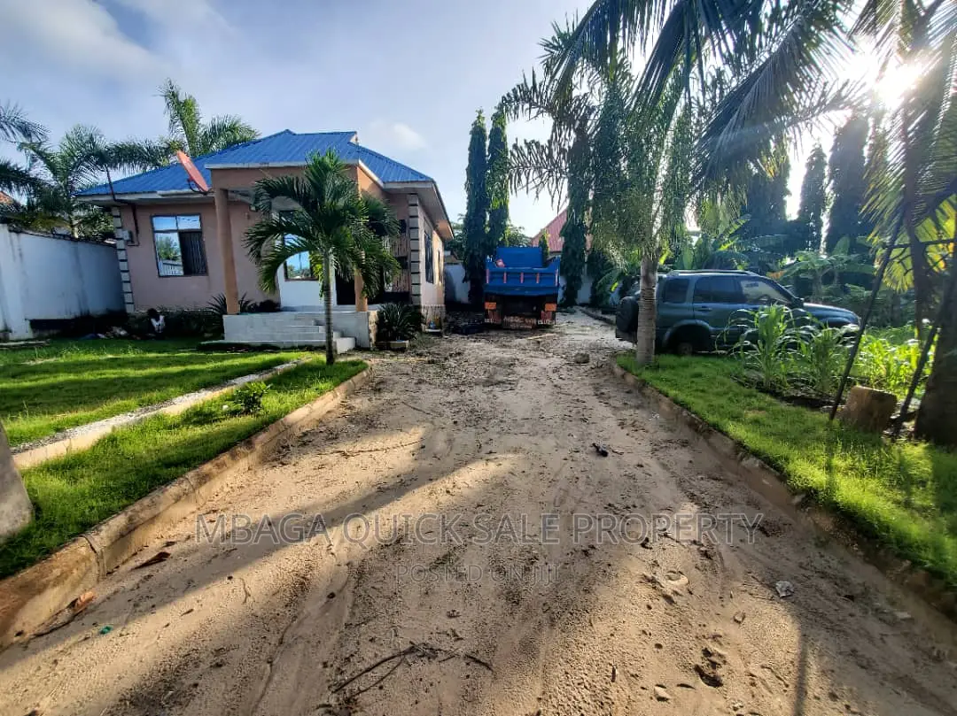 3bdrm House in Madale  Kwa  Kawawa, Kunduchi for sale in Kunduchi