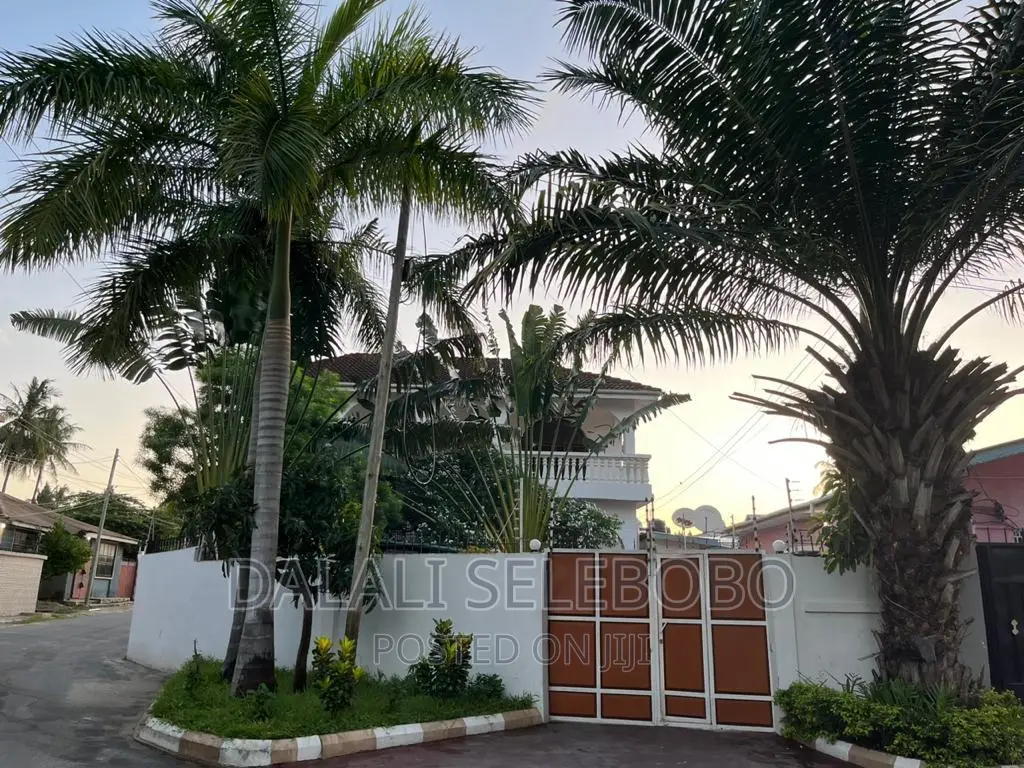 4bdrm Bungalow in Msasani for sale in Msasani