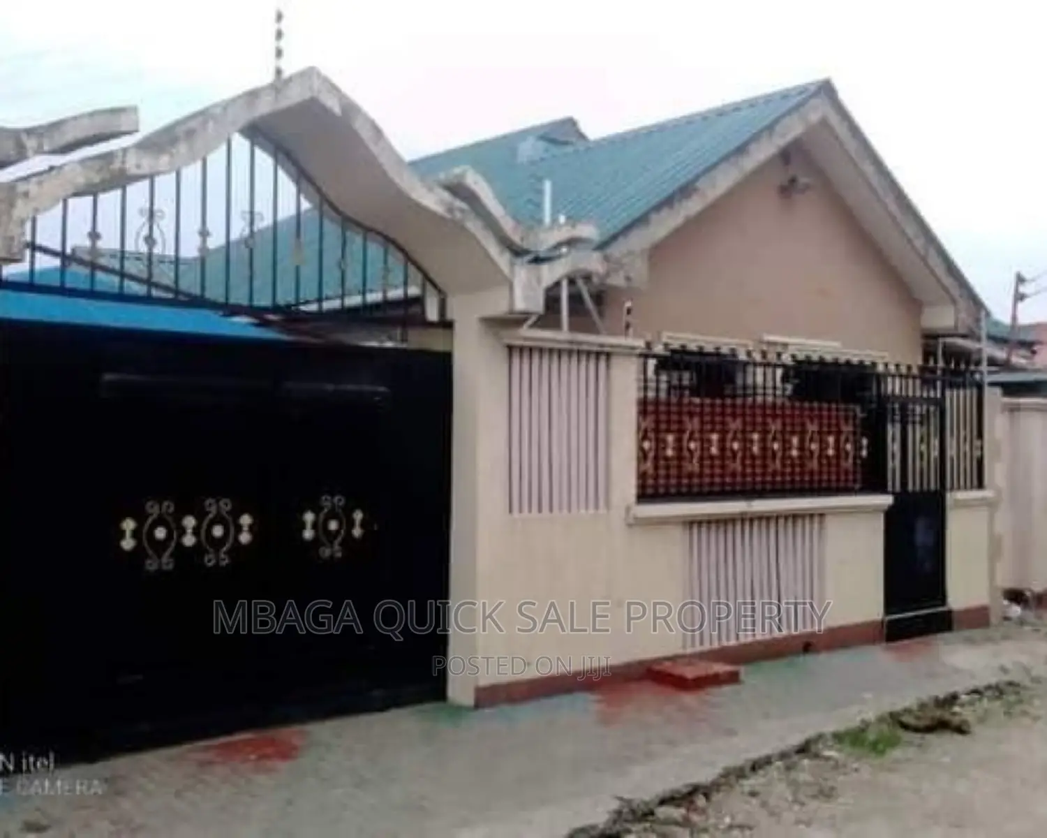 3bdrm House in Kinondoni Mkwajuni for sale in Kinondoni