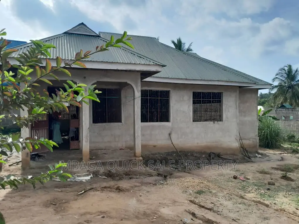 3bdrm Bungalow in Makabe, Mbezi for sale in Mbezi