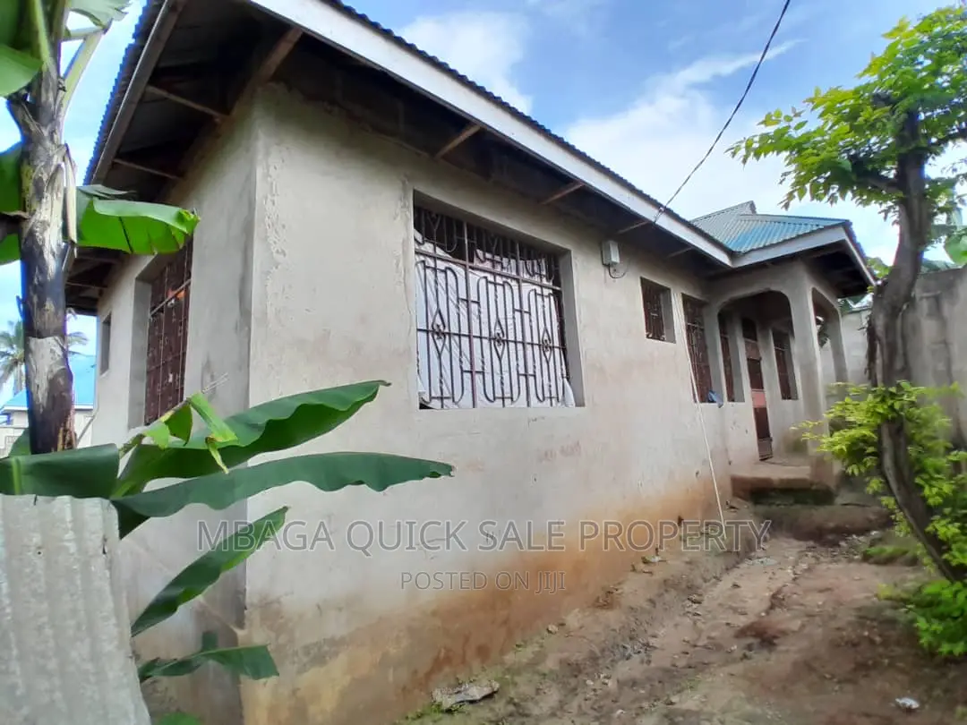 3bdrm Bungalow in Makabe, Mbezi for sale in Mbezi