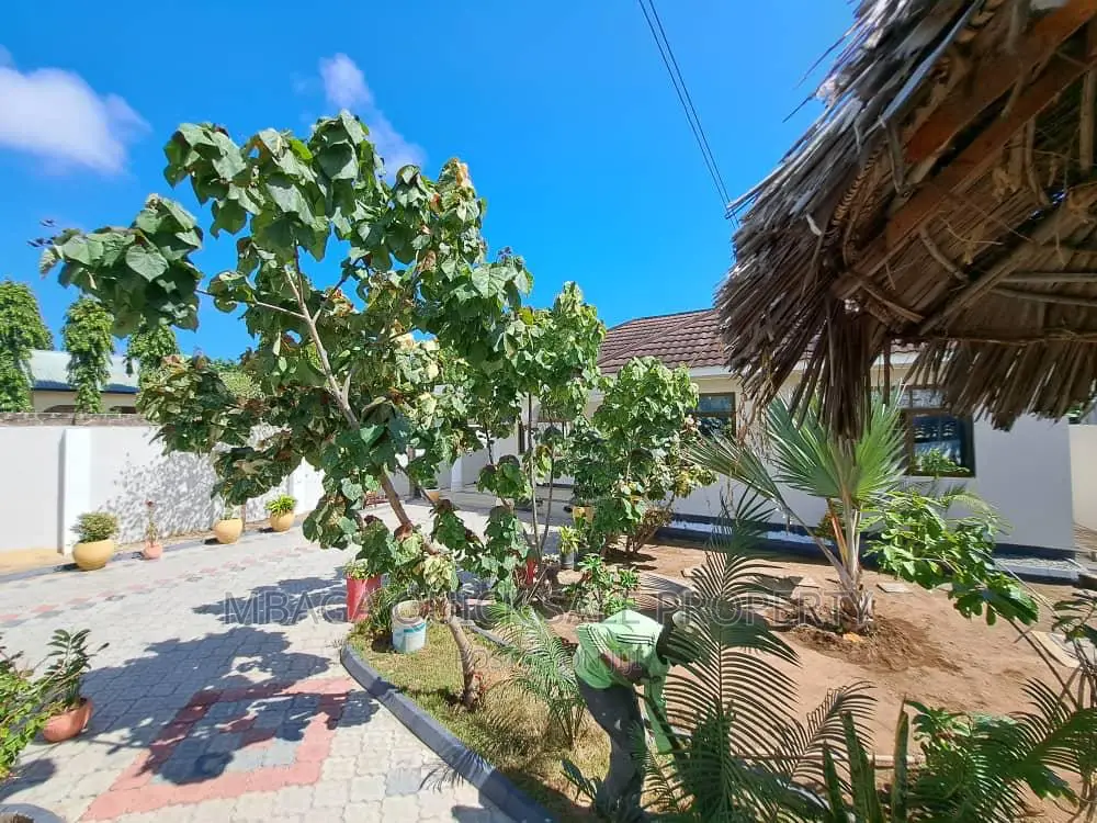3bdrm House in Kinyerezi Kwa for sale in Kinyerezi