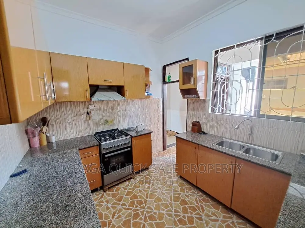 3bdrm House in Boko, Bunju for rent in Bunju