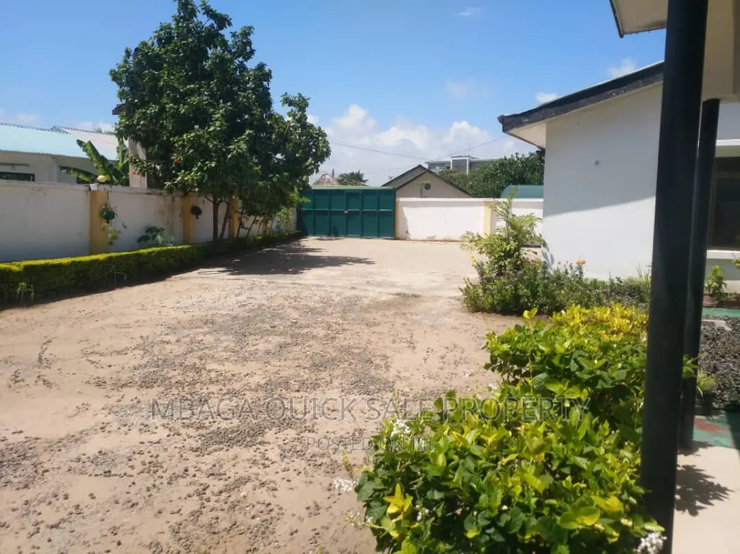 4bdrm Bungalow in Masaki Peninsula for rent in Masaki