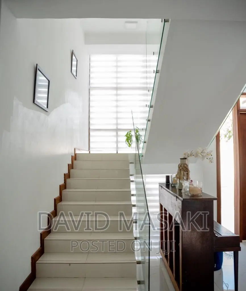 7bdrm Villa in Mansion, Ada Estate for rent in Ada Estate