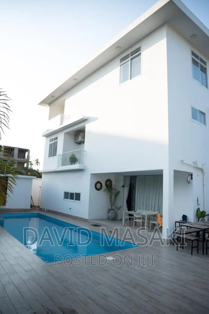 7bdrm Villa in Mansion, Ada Estate for rent in Ada Estate