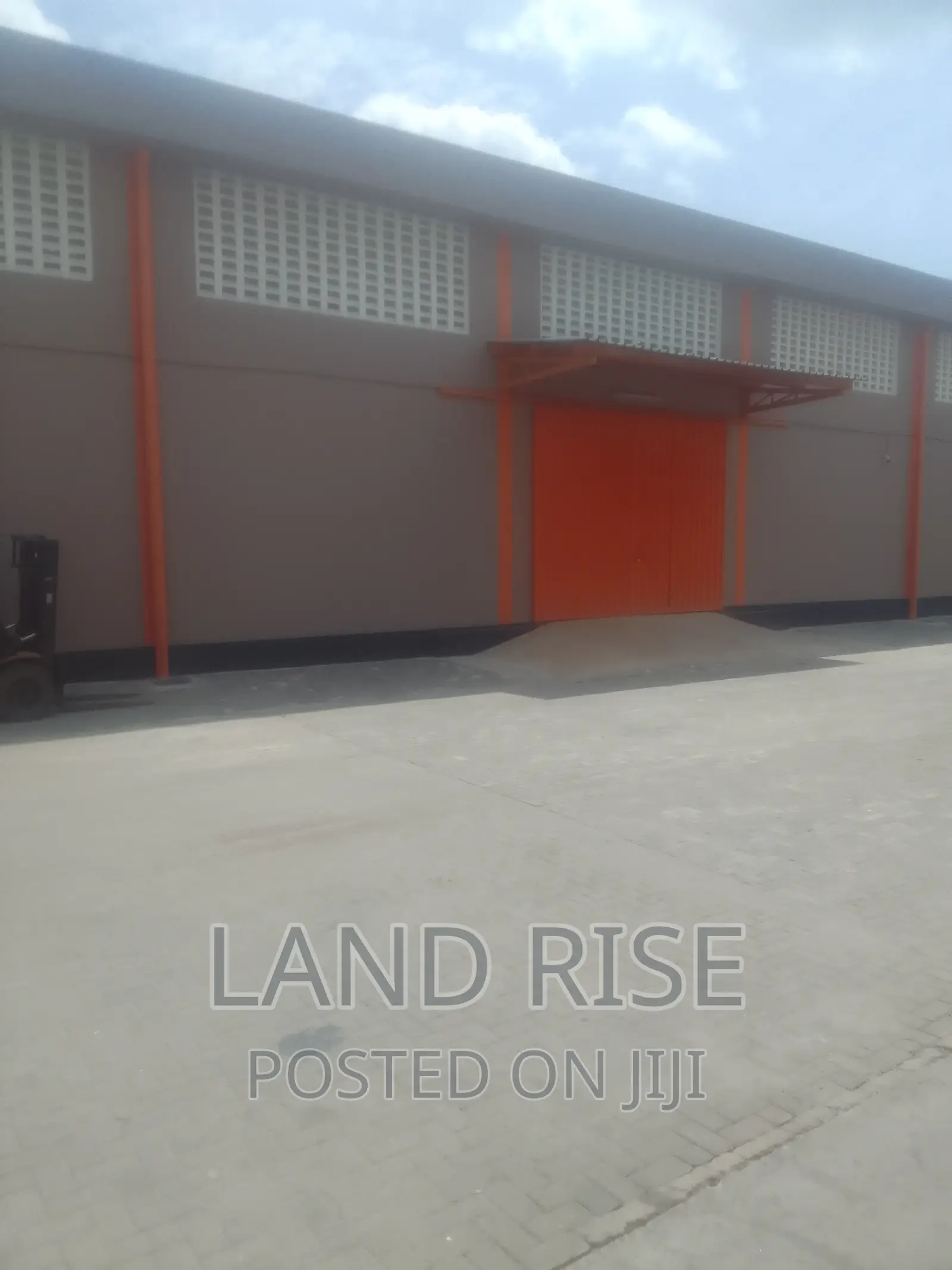 720 SQM Warehouse in Mbagala in Mbagala
