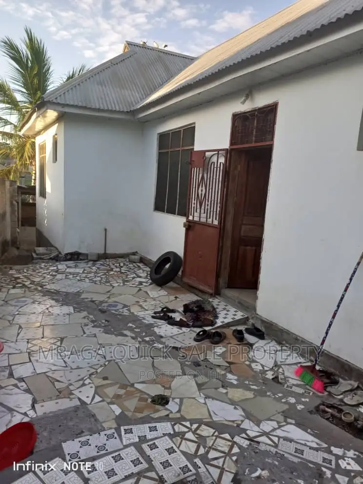 4bdrm House in Mbande, Mbangala for sale in Mbangala