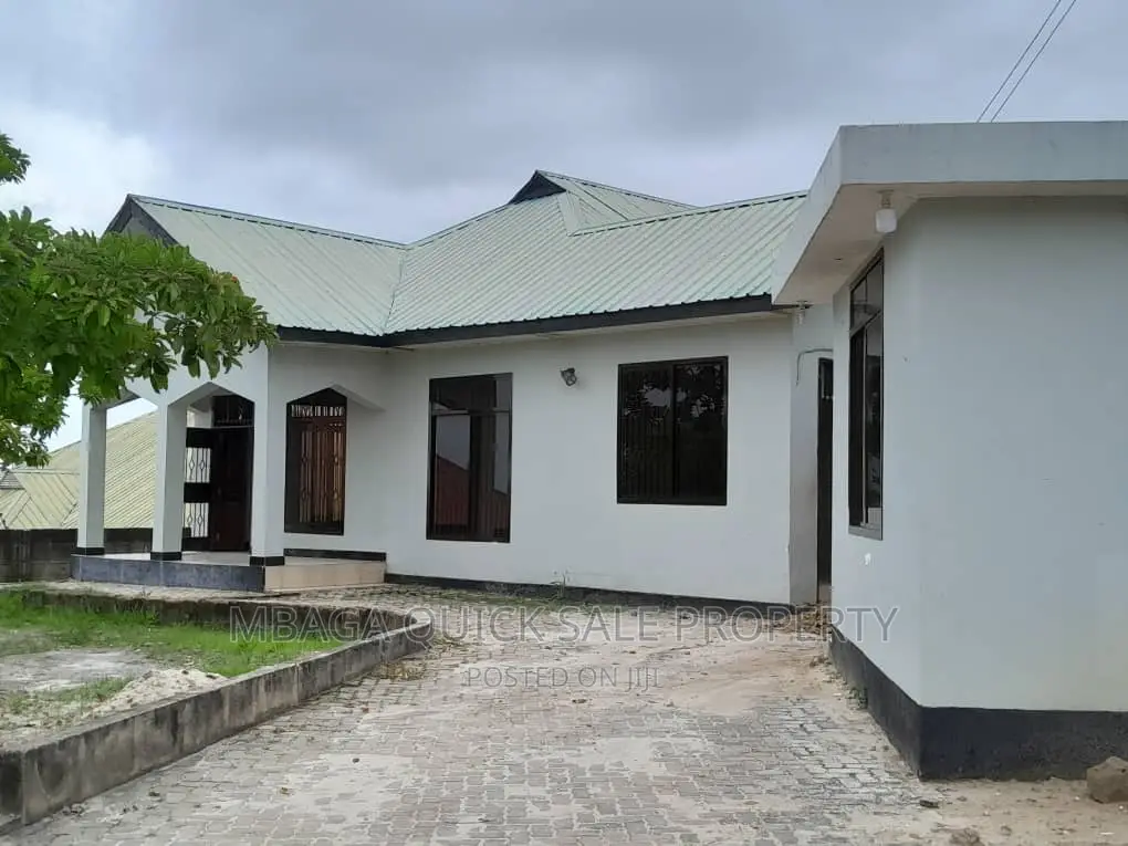 3bdrm House in Salasala Iptl, Mbezi for rent in Mbezi