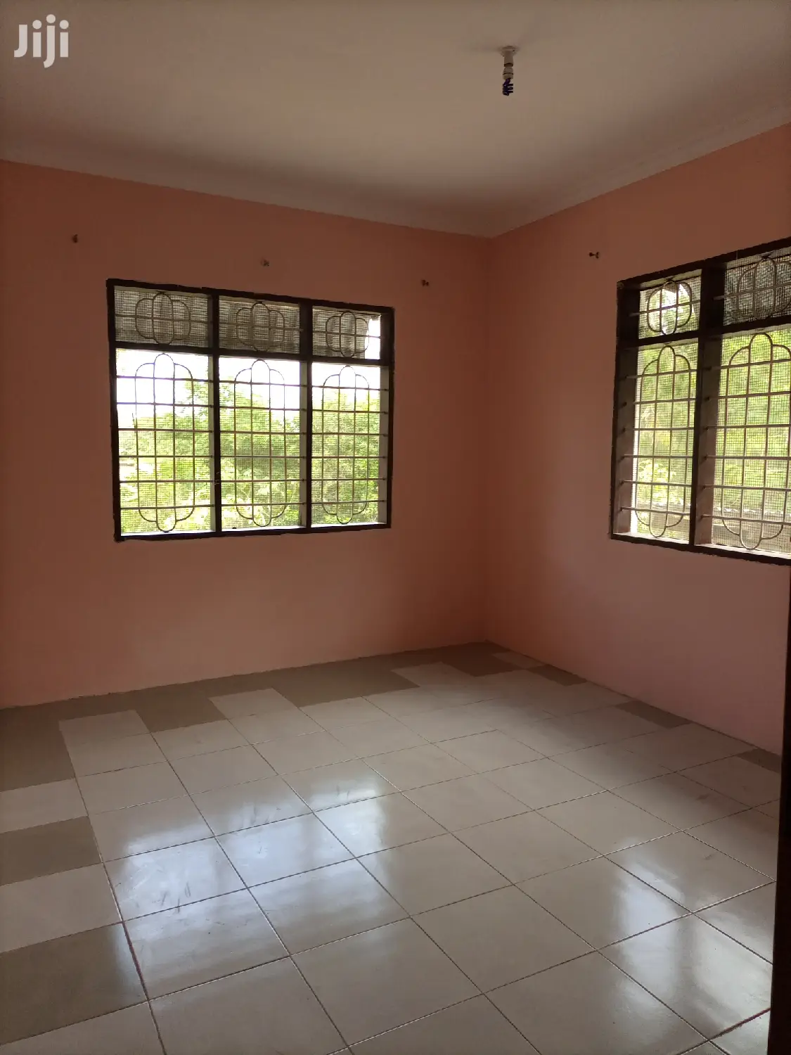 3 Bedroom, Master Na Public Toilet,Sebule, Dinning Na Jiko in Kinondoni