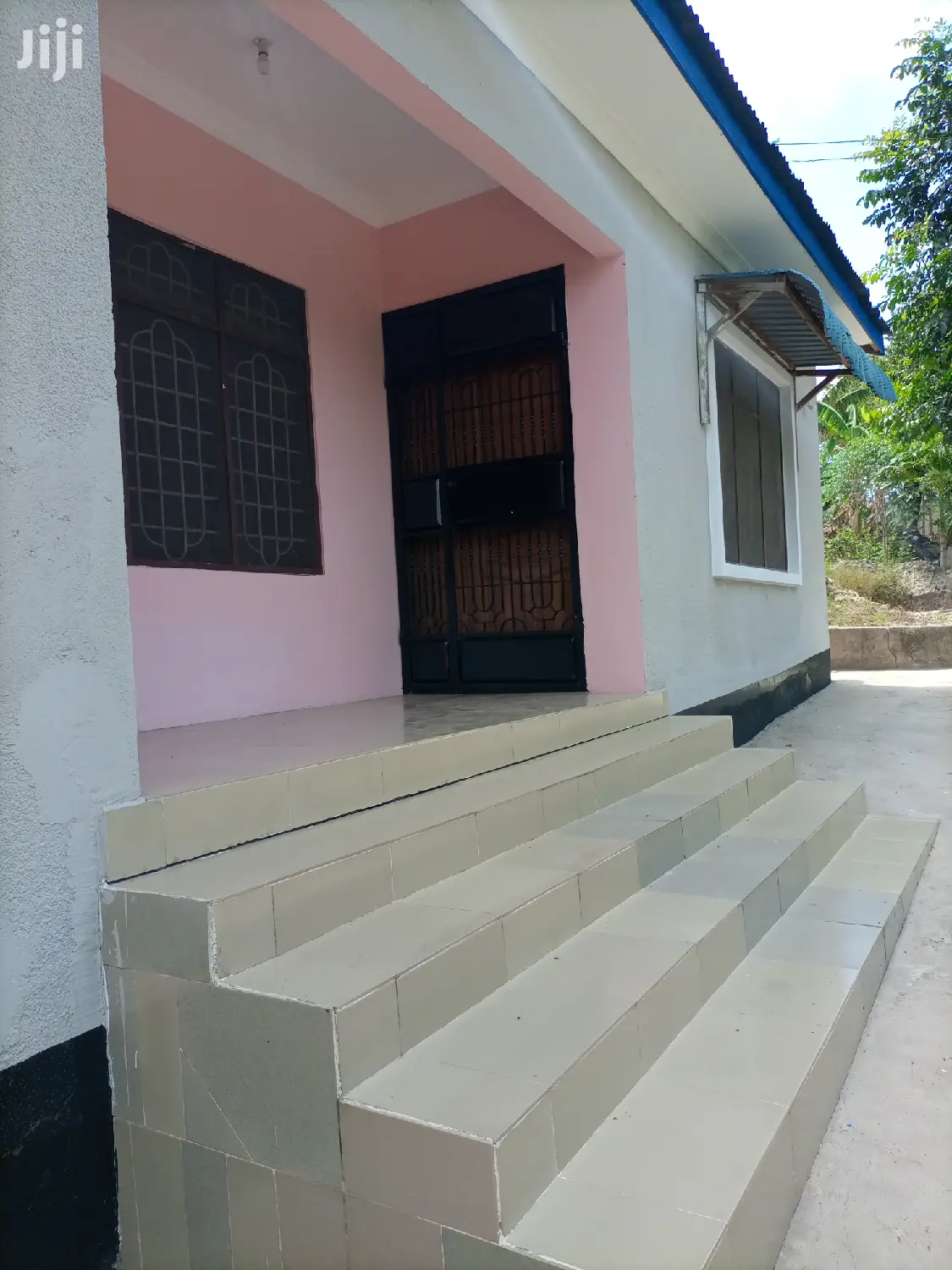 3 Bedroom, Master Na Public Toilet,Sebule, Dinning Na Jiko in Kinondoni