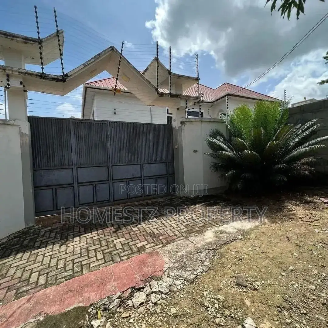 3bdrm House in Mbezi Salasala, Kinondoni for sale in Kinondoni