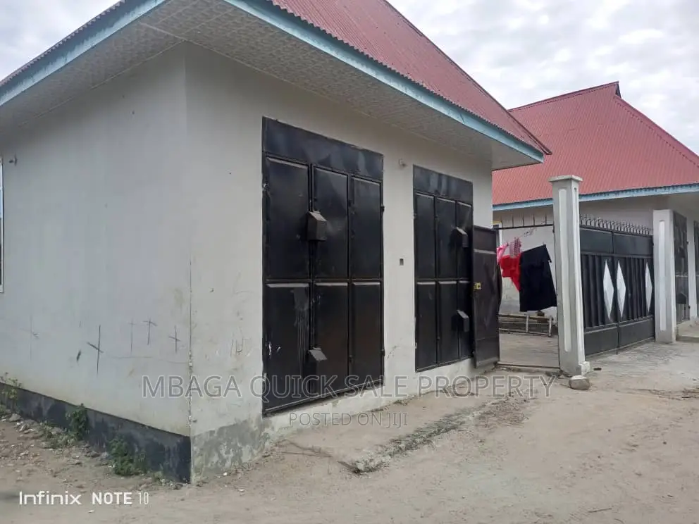 12bdrm House in Misewe, Mbagala for sale in Mbagala
