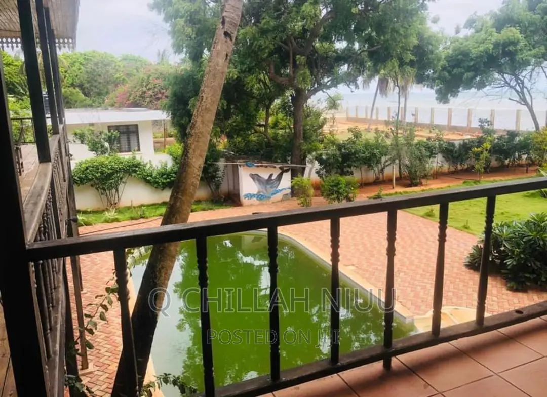Furnished 8bdrm Apartment in Mbez Beach 8, Kinondoni for sale in Kinondoni