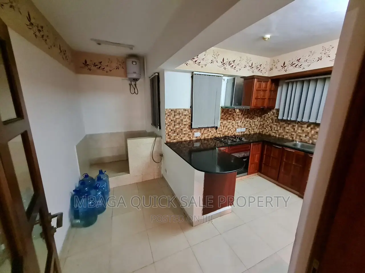 3bdrm Apartment in Upanga for sale in Upanga West