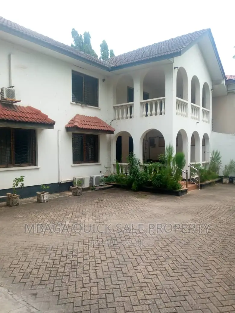 3bdrm House in Upanga for sale in Upanga West