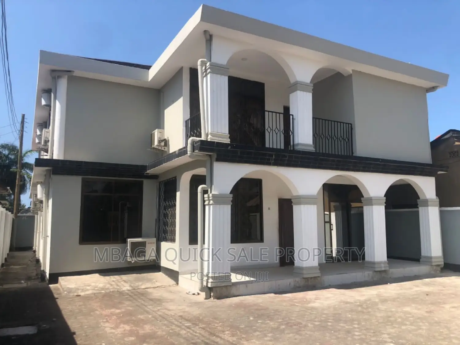 10bdrm House in Mikocheni for rent in Mikocheni