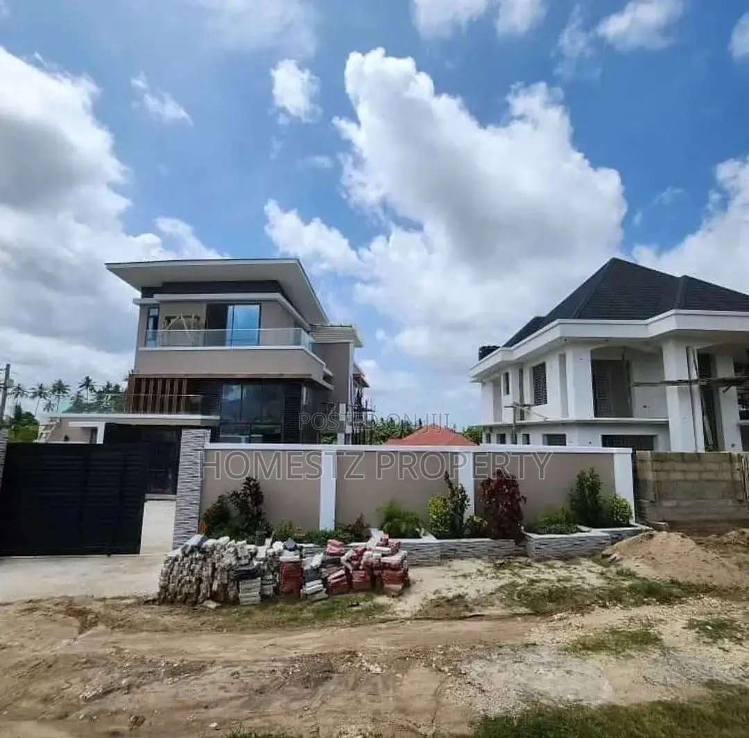 5bdrm House in Goba Kinzudi, Kinondoni for sale in Kinondoni