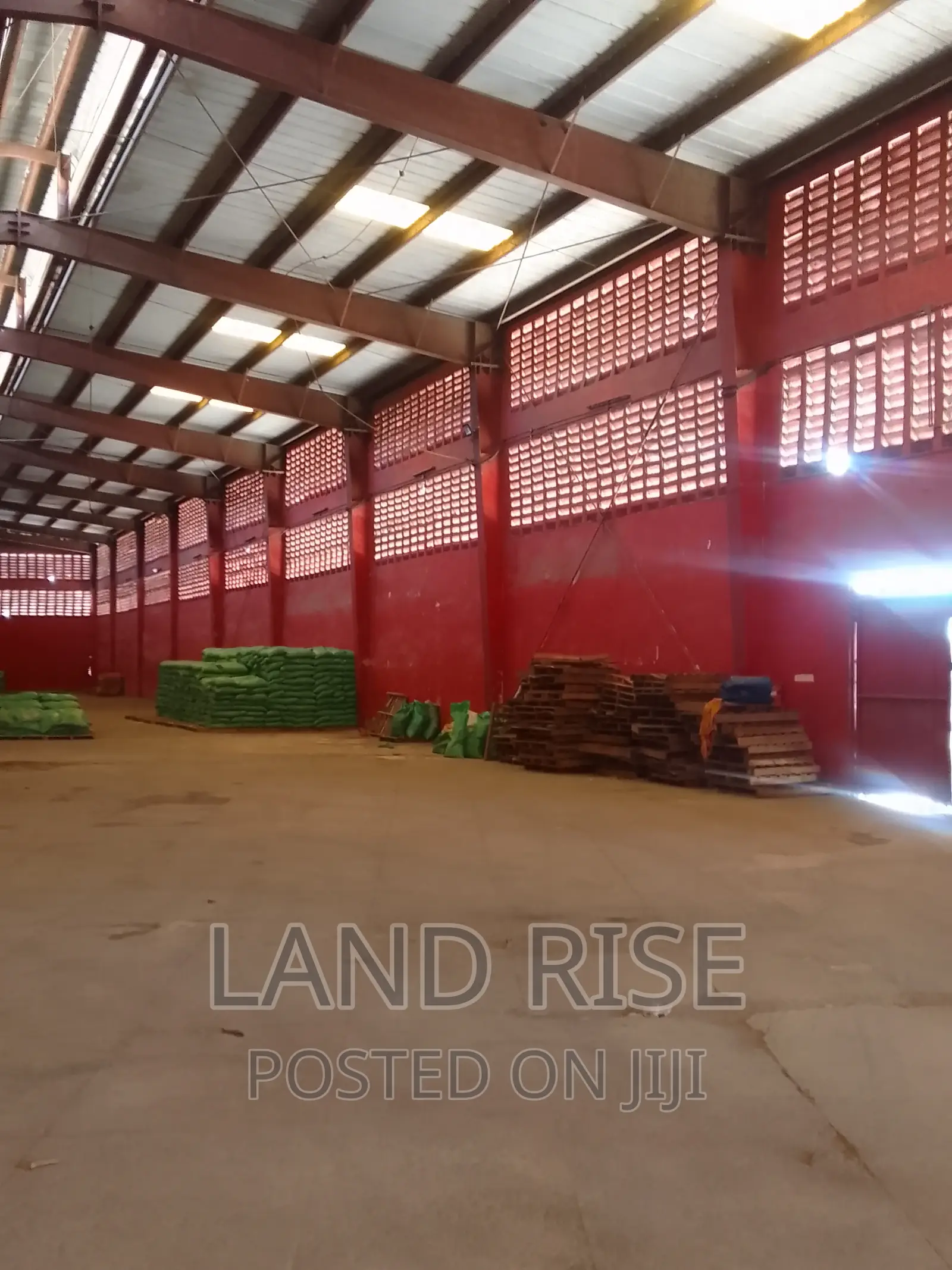 2200 SQM Warehouse in Mbagala in Fella