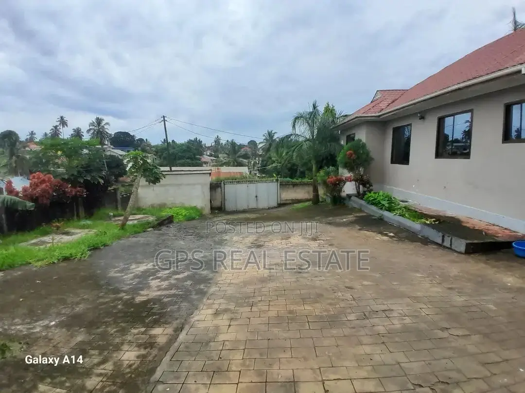 3bdrm House in Mbezi Mwisho, Kinondoni for sale in Kinondoni