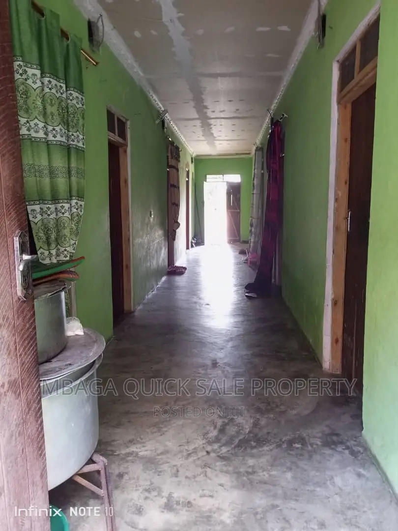 10bdrm House in Kigamboni Majimatitu for sale in Kigamboni
