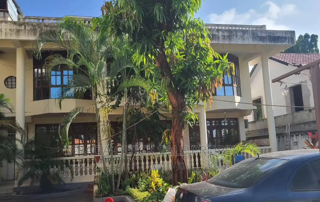 5bdrm House in Msasani for sale in Msasani