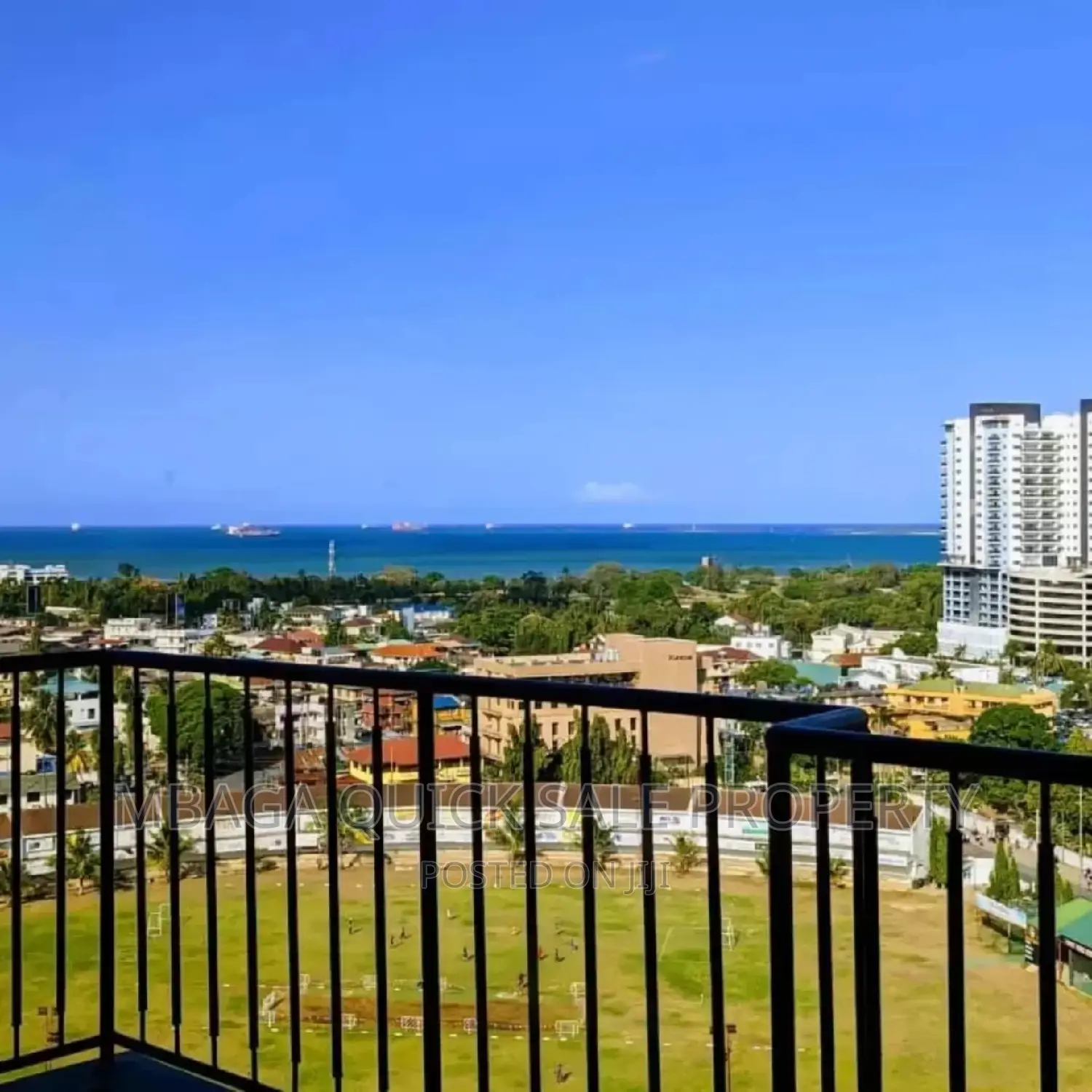 4bdrm Penthouse in Upanga for sale in Upanga West